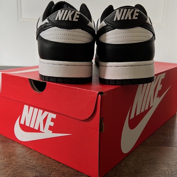 MENS NIKE DUNK LOW SNEAKER - Picture 2 of 8